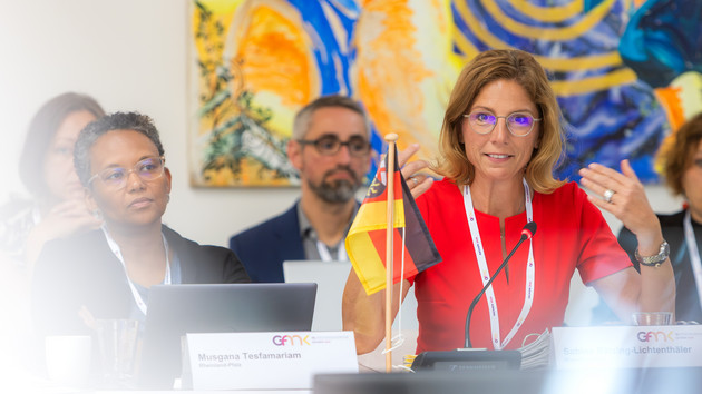 Mehr Schutz vor Gewalt, Armutsbekämpfung und wirtschaftliche Unabhängigkeit für Frauen – Frauenministerin Bätzing-Lichtenthäler: „Soziale und finanzielle Sicherheit sind Voraussetzung für echte Gleichstellung“ 