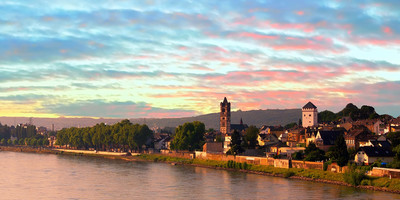 Weißenthurm Demografie istock_S Der Ort Weißenthurm im malerischen Abendhimmel.