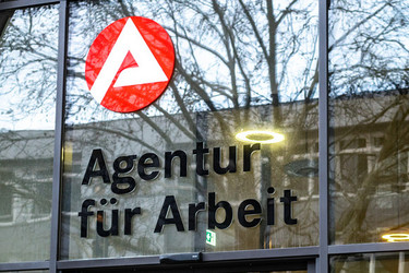 Außenseite eines Arbeitsagentur Gebäudes